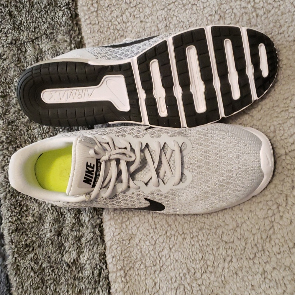 Men's Athletic Shoes